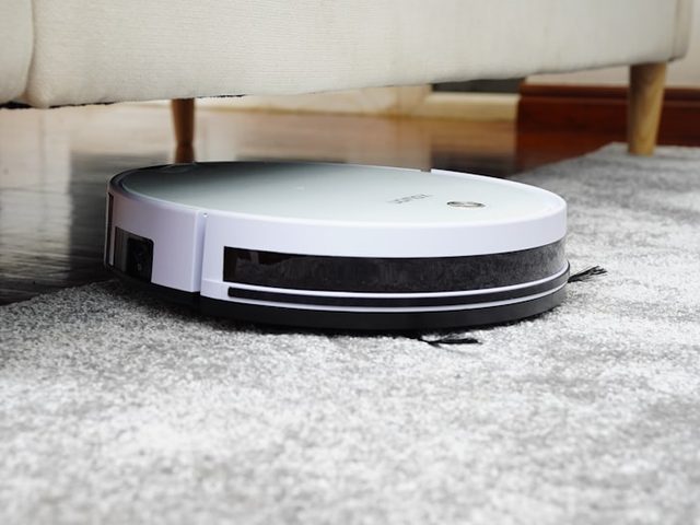 Robô aspirador com navegação a laser